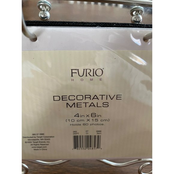 Furio Home decorative metals 4”x6” photo holder on stand - Picture 5 of 5